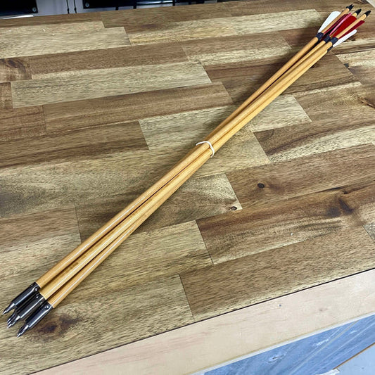 Wooden Feathered Field Arrow (with target point end)