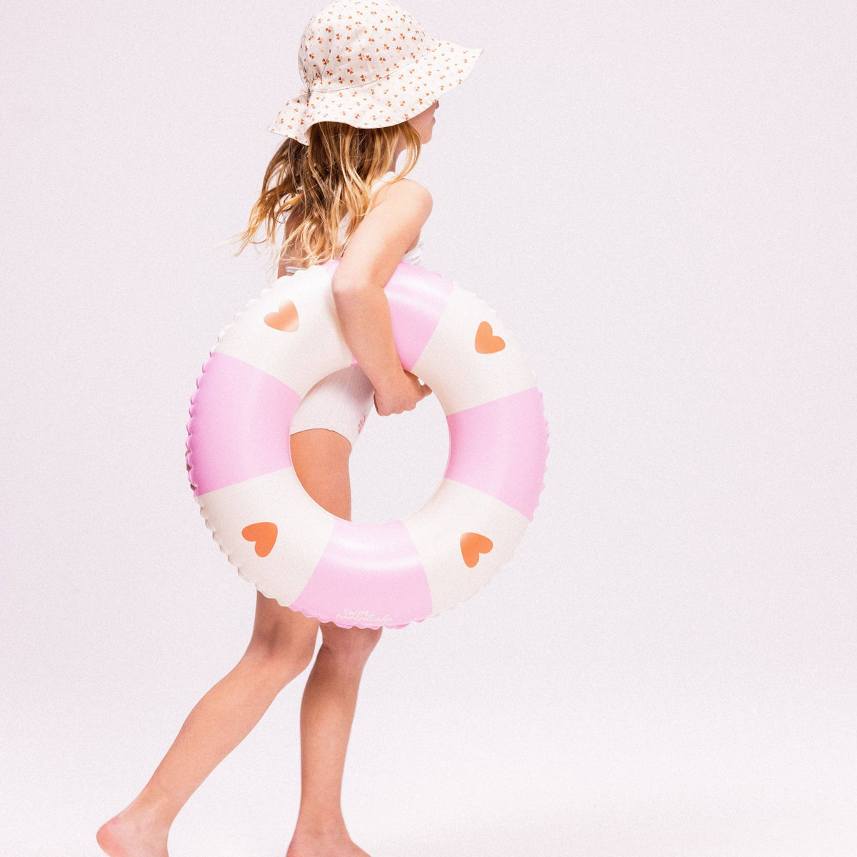 Swim Essentials Inflatable Swim Ring - Cozy Hearts, 55 cm